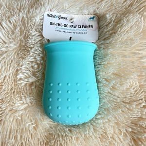 Well & Good On the Go Paw Cleaner NWT
